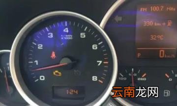 汽车水龙头标志亮黄灯怎么解决 汽车水龙头标志亮黄灯对车有影响吗