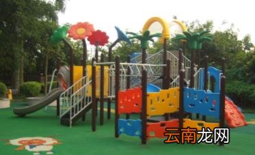 小朋友刚上幼儿园哭闹怎么办 小朋友刚上幼儿园怎么安抚