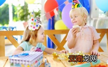 小朋友上幼儿园后回家总哭闹怎么办 小朋友上完幼儿园回家哭闹怎么回事
