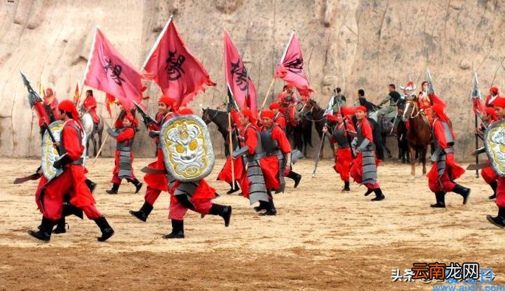 战城南原文翻译及赏析 战城南杨炯原文翻译