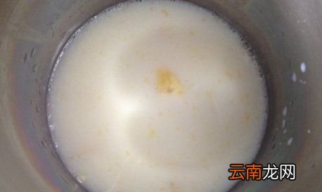 牛奶橙汁混喝会中毒吗