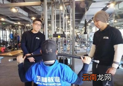 比较胖应该先减脂还是增肌