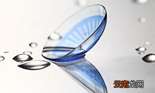 隐形眼镜用矿泉水泡一晚还能用吗