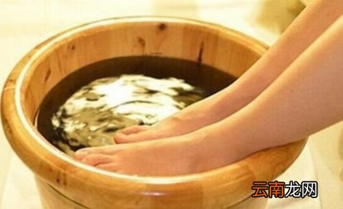 月经来了能艾叶泡脚吗