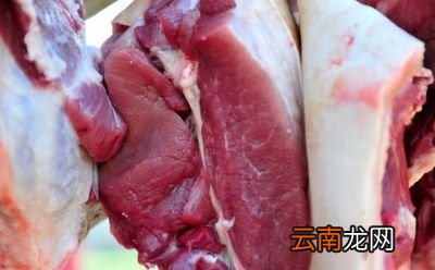 为什么有的猪肉闻起来有股骚味