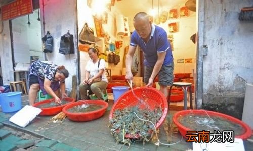 螃蟹柿子一起吃会怎么样