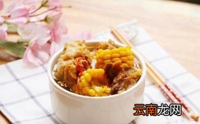 买骨头的时候要挑选含有大量软骨的骨头