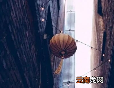 禁忌二贴春联的时间