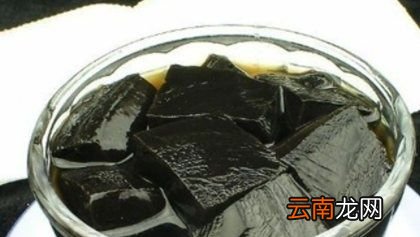 龟苓膏用什么材料做成的