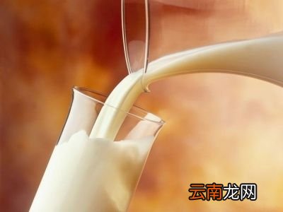 现在很喜欢喝牛奶几乎每天都会喝一杯