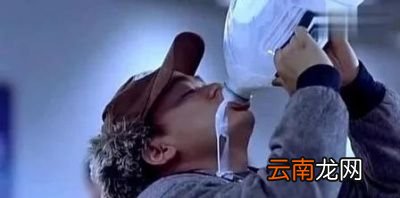 这是什么家庭啊能够直接把牛奶当水喝