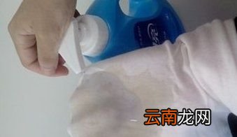 可乐洒在衣服上能洗掉吗