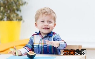多大的孩子可以开始吃牛油果