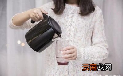 最好的水还是白开水现烧现晾现喝
