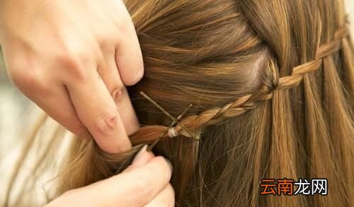 染发头发很干枯毛躁怎么办