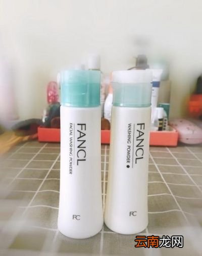 下面推荐几款比较适合油皮痘痘肌的洗面奶