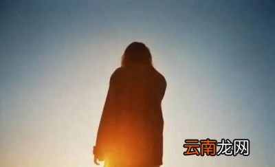 女性在遭到侵犯的时候应该奋力反抗吗