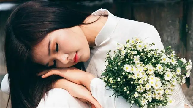 想陪伴你到老的男人 一个男人把隐私全告诉你说明什么