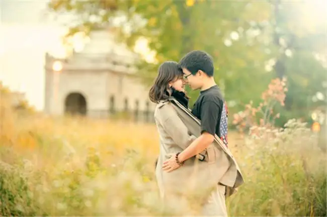 想陪伴你到老的男人 一个男人把隐私全告诉你说明什么