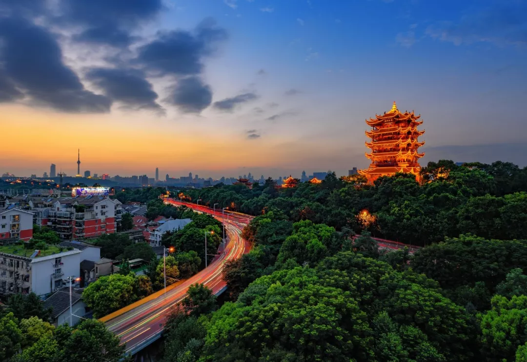 经典爱国诗句100句 爱国名言名句名诗