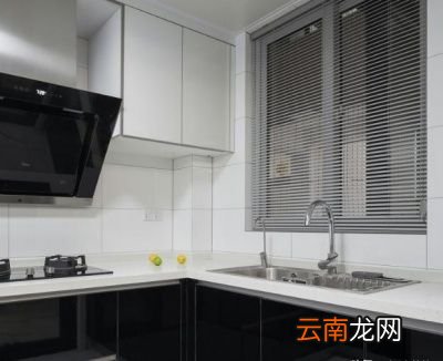 开抽油烟机后厨房窗户是否要开