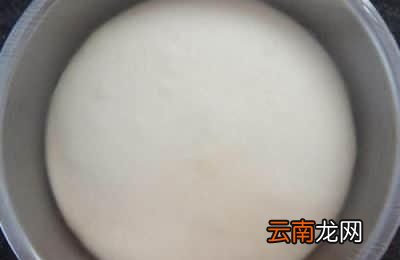 泡打粉和酵母的主要区别体现在几个方面