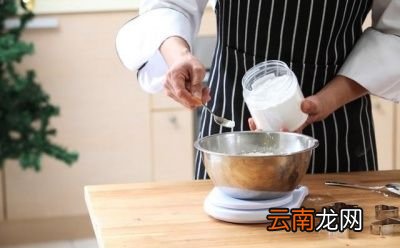 最后泡打粉和酵母哪个发面更快