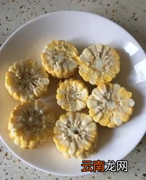 玉米莲藕骨头汤的做法