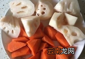 玉米莲藕骨头汤的做法