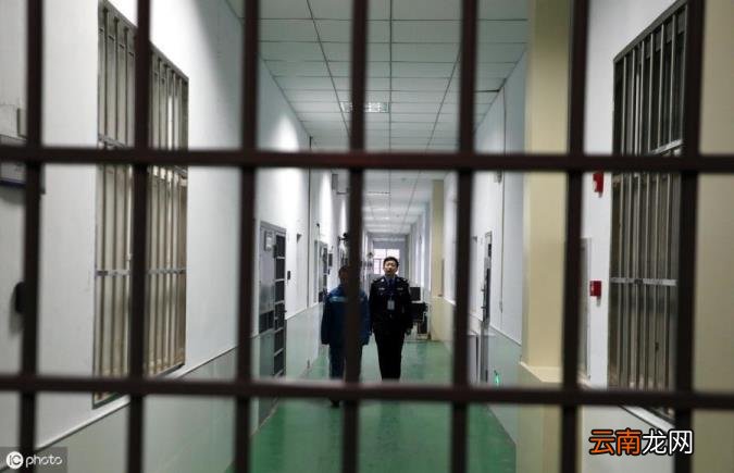 非直系亲属房产赠与费用 非直系亲属丧假规定