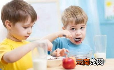 两岁宝宝在饮食方面有以下几个原则