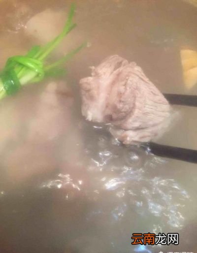 萝卜排骨汤的做法
