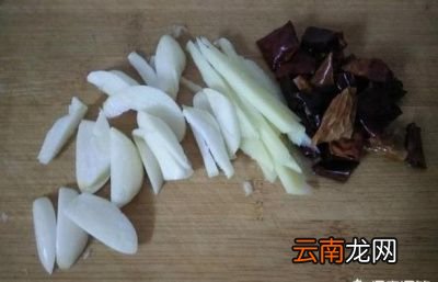 醋溜土豆丝的家常做法清脆酸爽简单美味