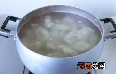 题目煮饺子是冷水下锅还是开水下锅