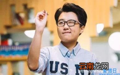 奇葩说邱晨怎么了 邱晨还在奇葩说吗