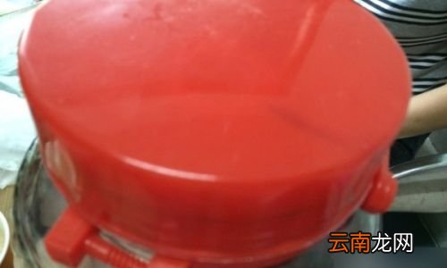 杨梅用盐水能泡干净吗
