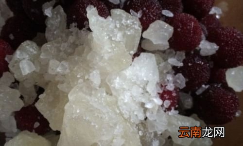 杨梅用盐水能泡干净吗