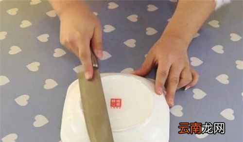 切菜刀不快怎么磨