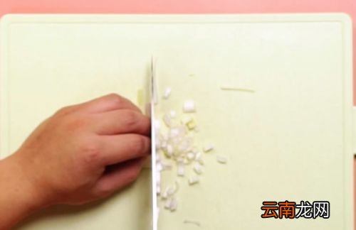 晒西瓜酱上面有层白怎么办