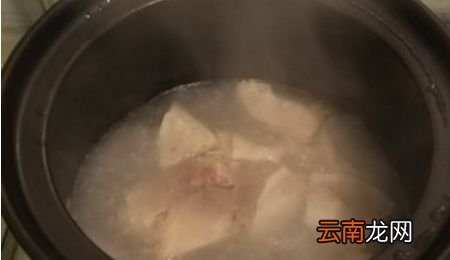 榴莲可以跟排骨煲汤吗