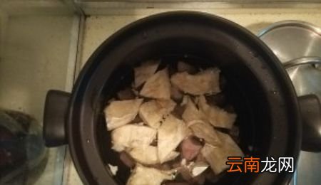 榴莲可以跟排骨煲汤吗
