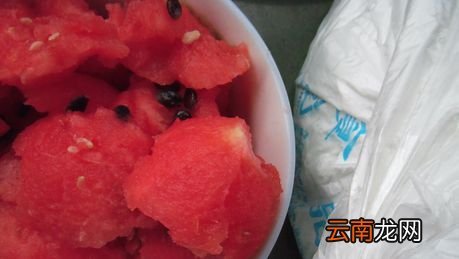 西瓜瓤放冰箱冷冻后还能吃吗?