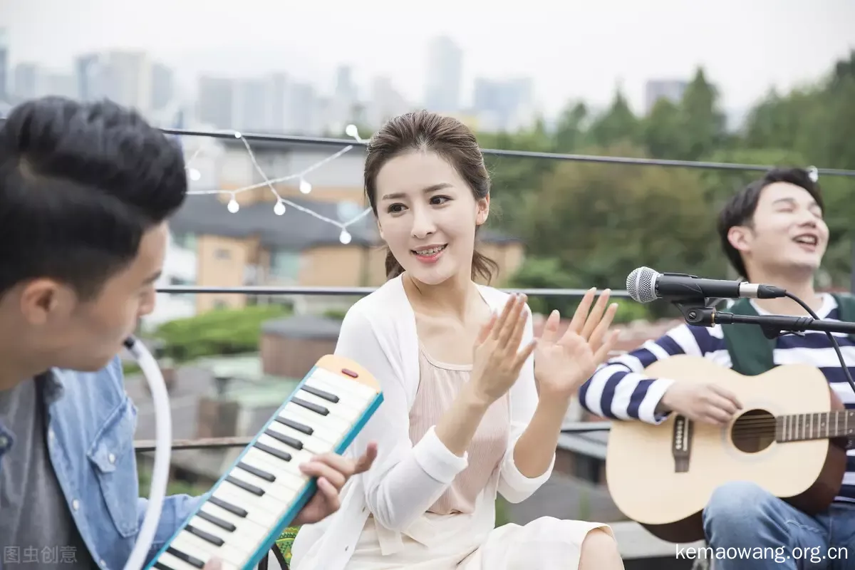 如何能唱好歌科学的方法 初学者唱好歌曲的技巧