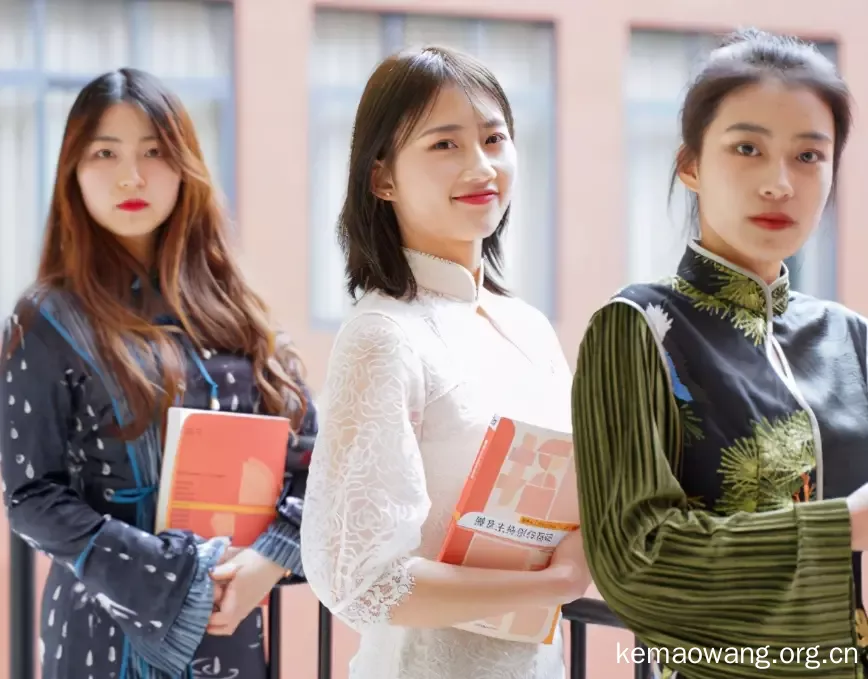 女生没学历学什么好 女生学什么技术最吃香