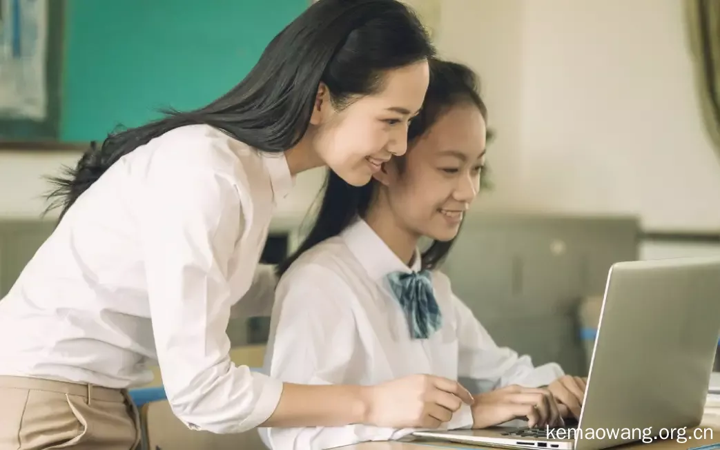女生没学历学什么好 女生学什么技术最吃香