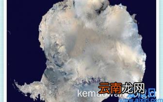 男子当街撒198张百元大钞，被民警批评教育