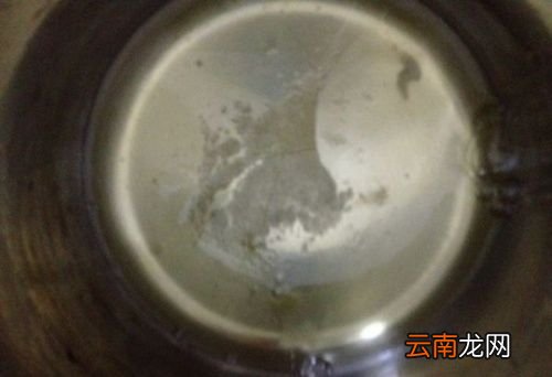 电饭煲做蛋糕用不用泡打粉吗
