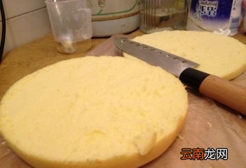 电饭煲做蛋糕用不用泡打粉吗
