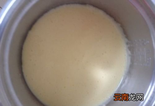 电饭煲做蛋糕用不用泡打粉吗
