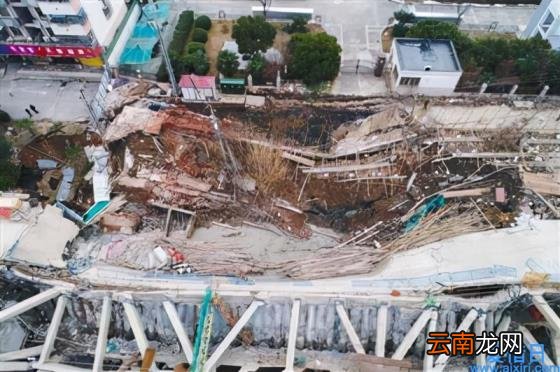 9月10成都地铁在建工地坍塌4死14伤 目击者称听到巨响